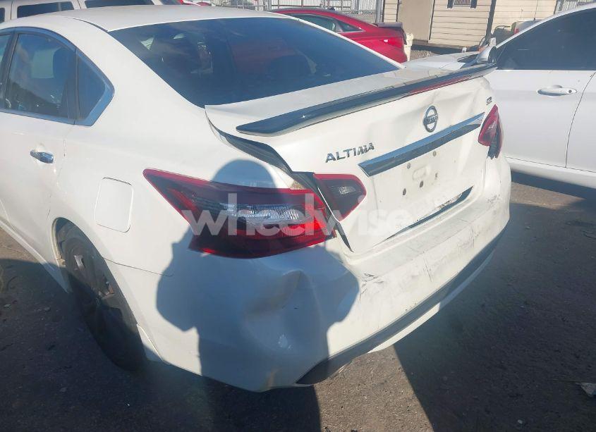 Photo 6 of 2017 Nissan Altima 2.5 SR (VIN 1N4AL3APXHC284679)