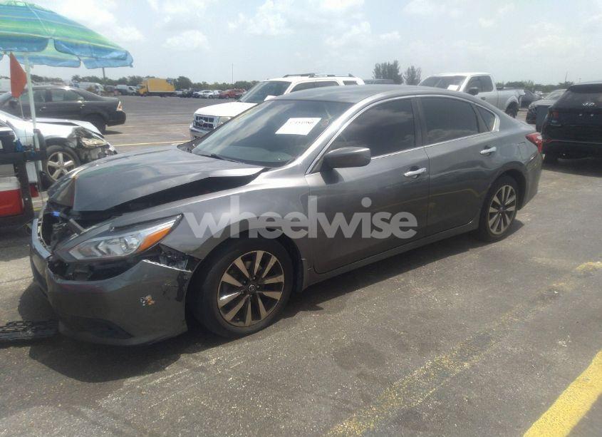 Photo 2 of 2017 Nissan Altima 2.5 SV (VIN 1N4AL3APXHC289459)