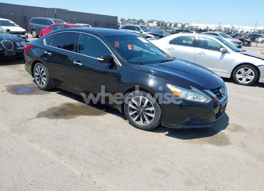 2017 Nissan Altima 2.5 SL (VIN 1N4AL3APXHC470996) main photo