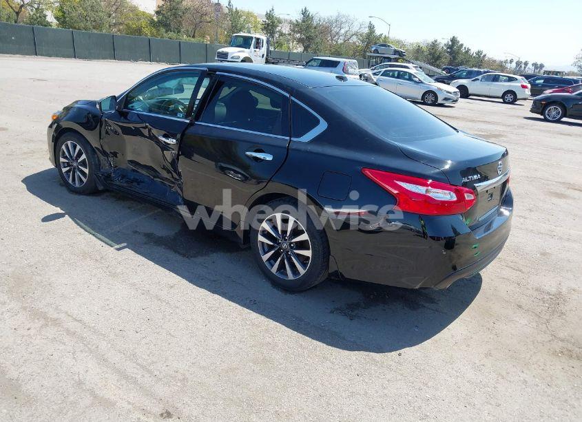 Photo 3 of 2017 Nissan Altima 2.5 SL (VIN 1N4AL3APXHC470996)