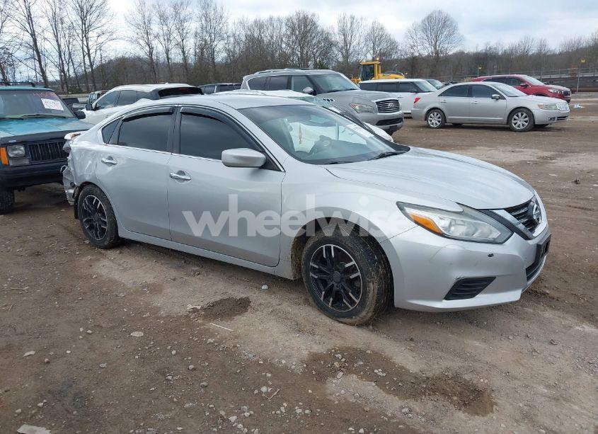 2017 Nissan Altima 2.5 S (VIN 1N4AL3APXHC486583) main photo