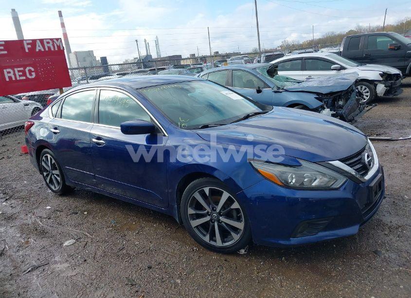 2017 Nissan Altima 2.5 SR (VIN 1N4AL3APXHC492979) main photo
