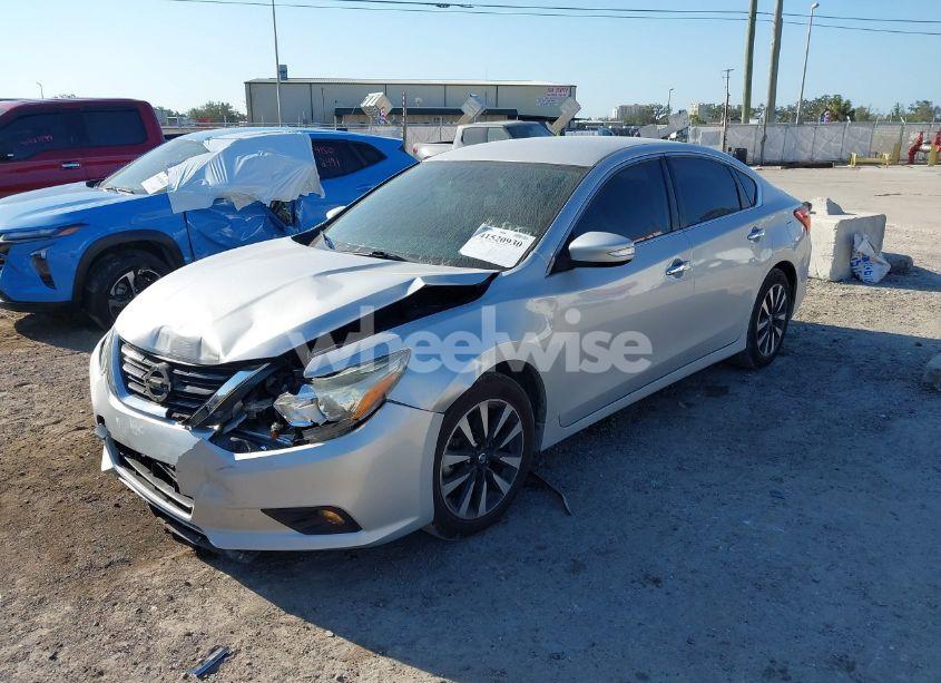 Photo 2 of 2017 Nissan Altima 2.5 SL (VIN 1N4AL3APXHC496045)