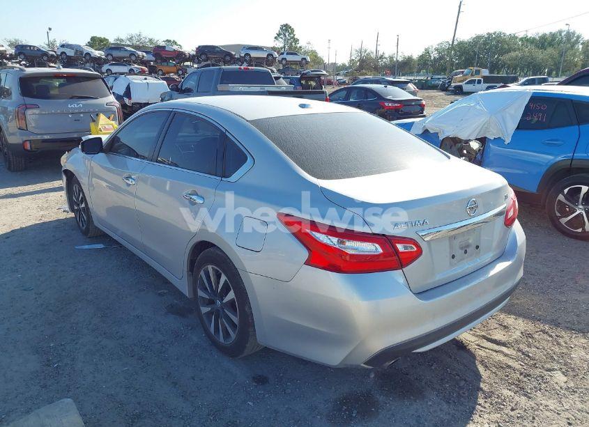 Photo 3 of 2017 Nissan Altima 2.5 SL (VIN 1N4AL3APXHC496045)