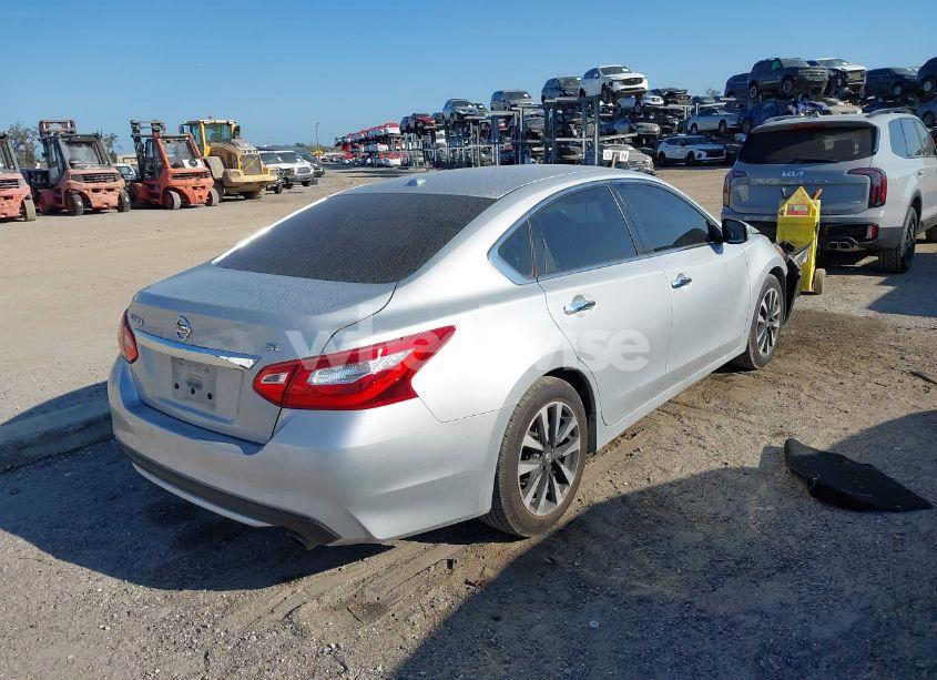 Photo 4 of 2017 Nissan Altima 2.5 SL (VIN 1N4AL3APXHC496045)
