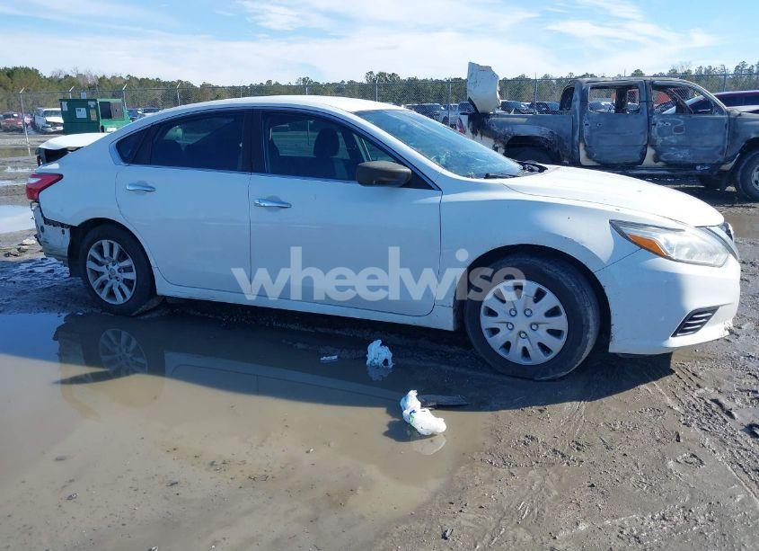 Photo 13 of 2017 Nissan Altima 2.5/2.5 S/2.5 SL/2.5 SR/2.5 SV (VIN 1N4AL3APXHN302487)