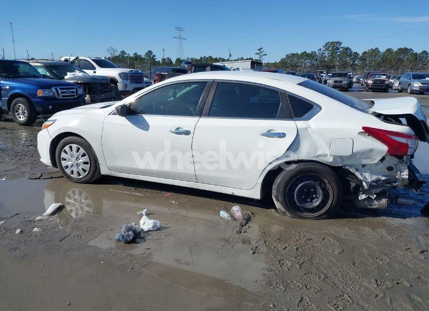 Photo 14 of 2017 Nissan Altima 2.5/2.5 S/2.5 SL/2.5 SR/2.5 SV (VIN 1N4AL3APXHN302487)