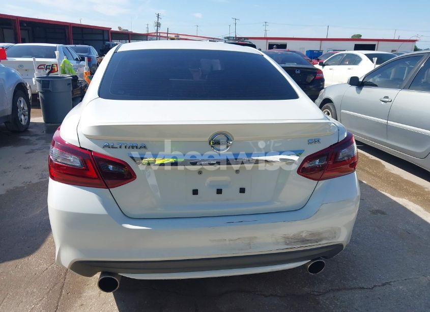 Photo 6 of 2017 Nissan Altima 2.5 SR (VIN 1N4AL3APXHN303459)