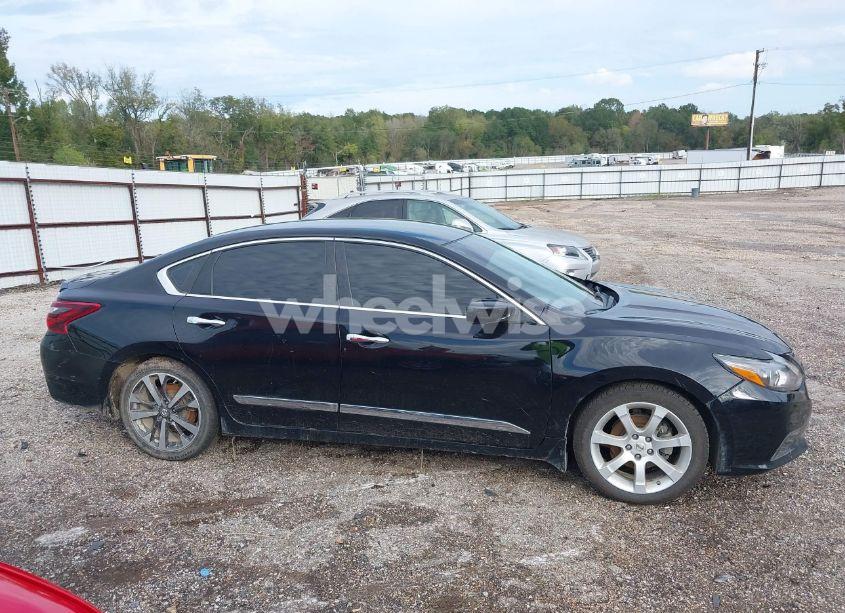 Photo 14 of 2017 Nissan Altima 2.5 SR (VIN 1N4AL3APXHN304790)