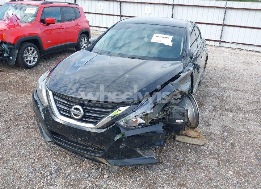 Photo 19 of 2017 Nissan Altima 2.5 SR (VIN 1N4AL3APXHN304790)