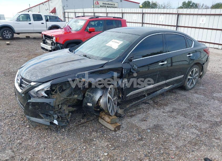 Photo 2 of 2017 Nissan Altima 2.5 SR (VIN 1N4AL3APXHN304790)