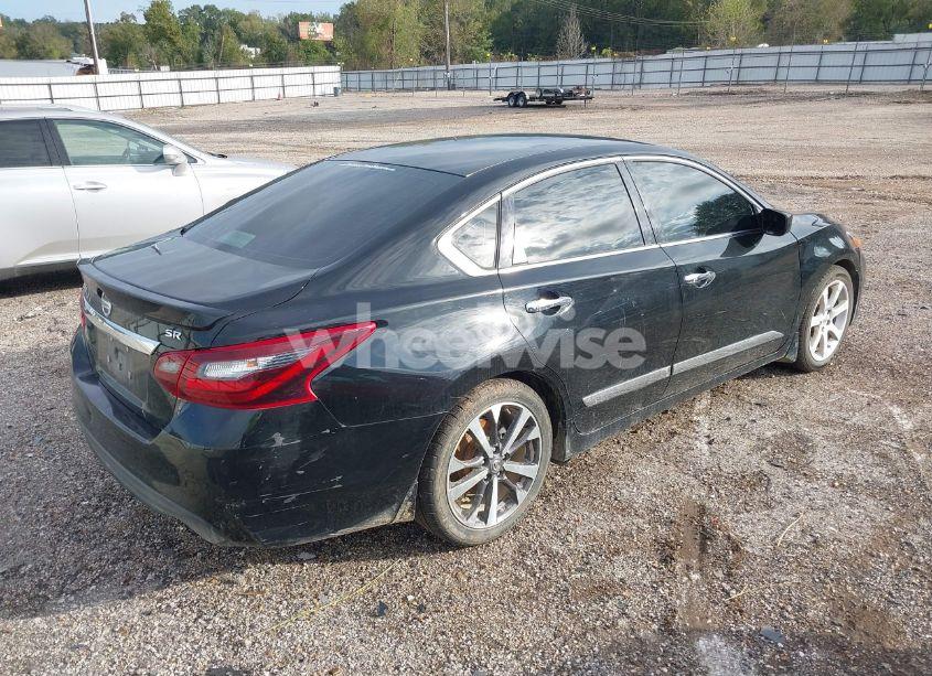 Photo 4 of 2017 Nissan Altima 2.5 SR (VIN 1N4AL3APXHN304790)