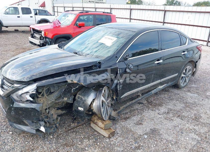 Photo 6 of 2017 Nissan Altima 2.5 SR (VIN 1N4AL3APXHN304790)