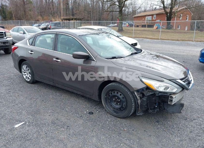 2017 Nissan Altima 2.5 S (VIN 1N4AL3APXHN312436) main photo