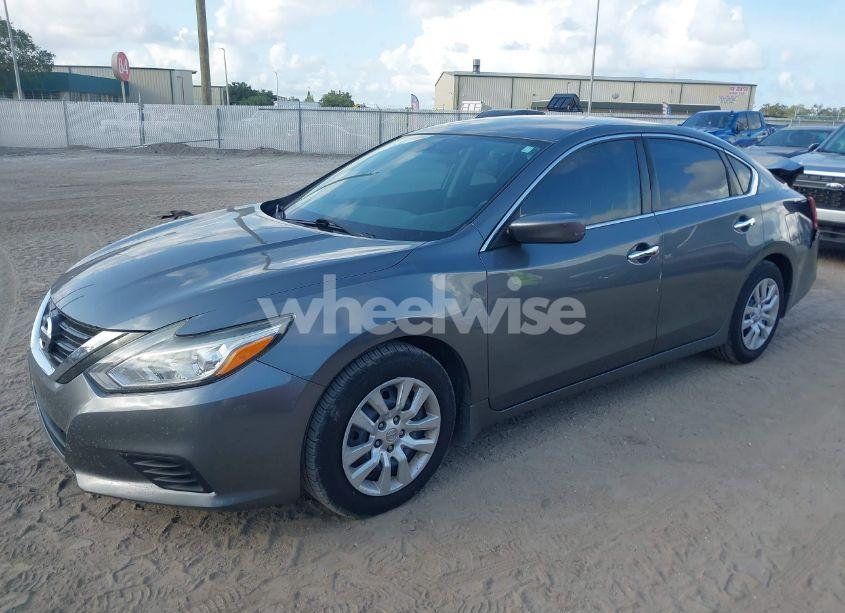 Photo 2 of 2017 Nissan Altima 2.5 S (VIN 1N4AL3APXHN322044)