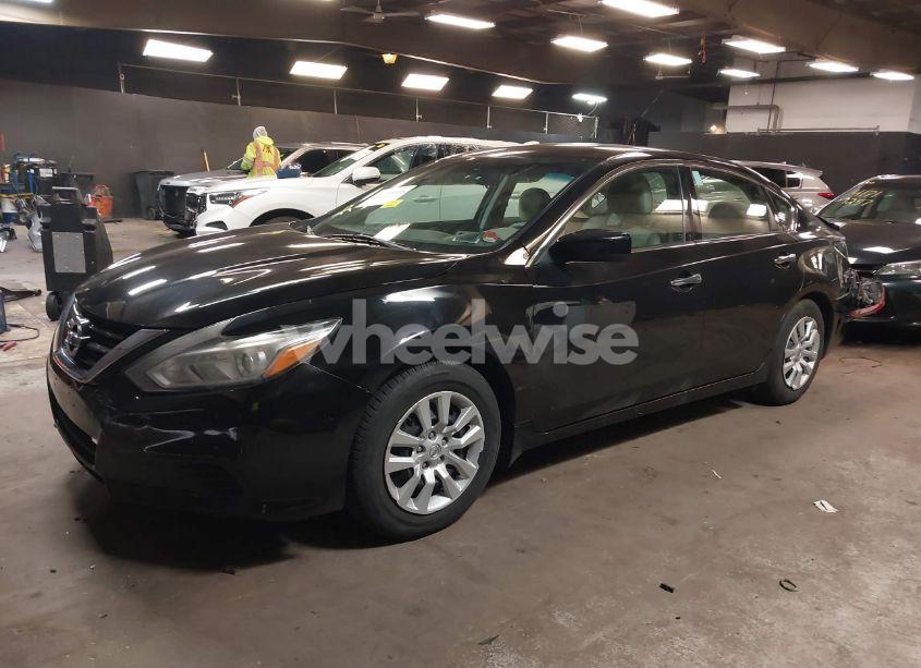 Photo 2 of 2017 Nissan Altima 2.5 S (VIN 1N4AL3APXHN324814)