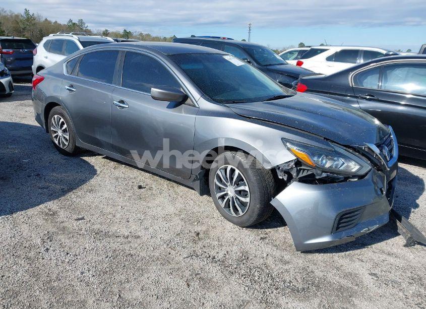 2017 Nissan Altima 2.5 S (VIN 1N4AL3APXHN327244) main photo