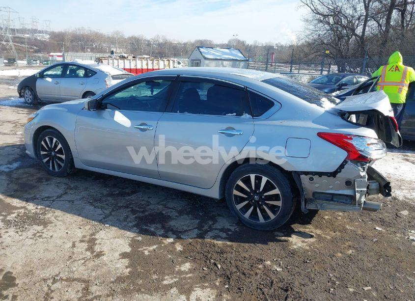 Photo 3 of 2017 Nissan Altima 2.5 S (VIN 1N4AL3APXHN328121)