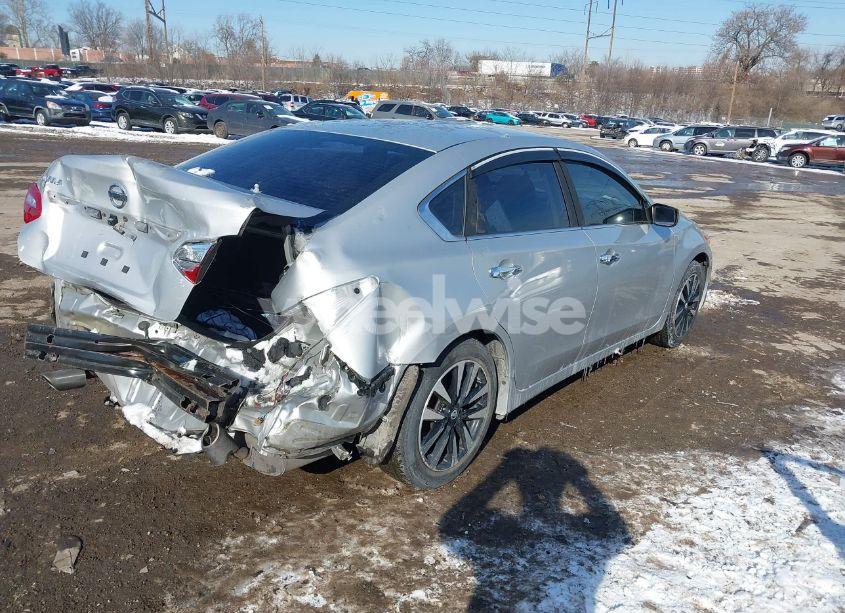 Photo 4 of 2017 Nissan Altima 2.5 S (VIN 1N4AL3APXHN328121)