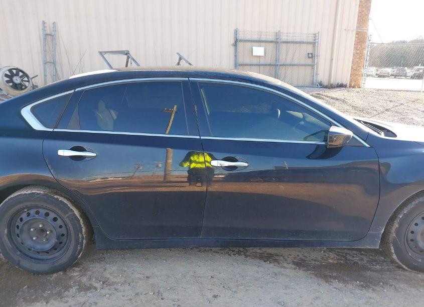 Photo 13 of 2017 Nissan Altima 2.5 S (VIN 1N4AL3APXHN338437)