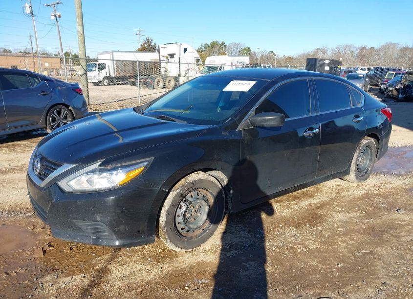 Photo 2 of 2017 Nissan Altima 2.5 S (VIN 1N4AL3APXHN338437)