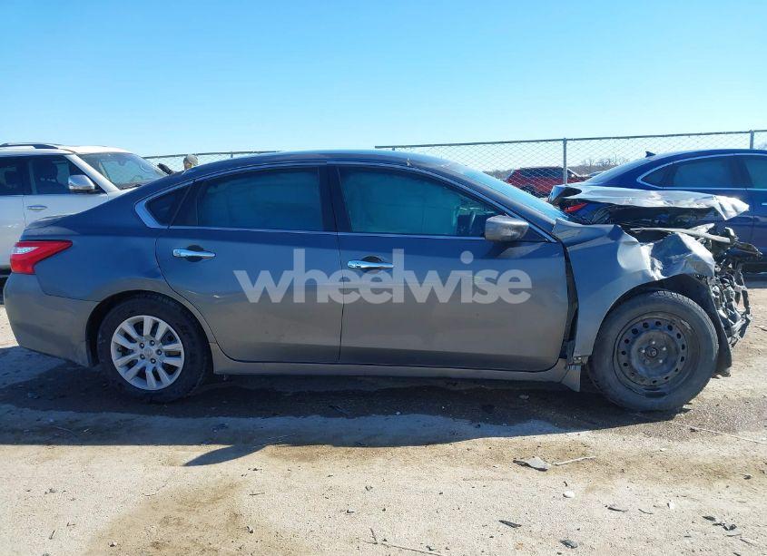 Photo 13 of 2017 Nissan Altima 2.5 S (VIN 1N4AL3APXHN341645)
