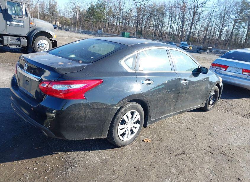 Photo 4 of 2017 Nissan Altima 2.5 S (VIN 1N4AL3APXHN367159)