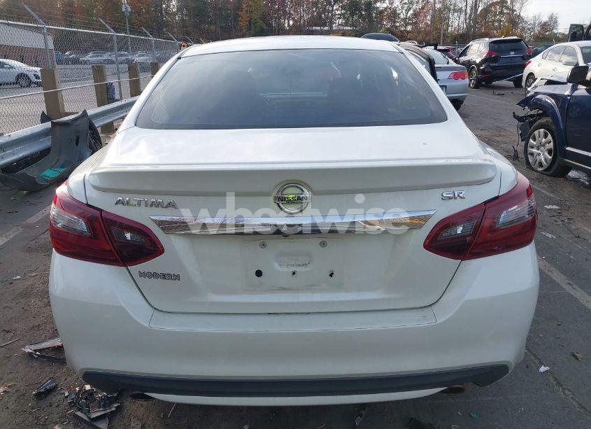 Photo 16 of 2018 Nissan Altima 2.5 SR (VIN 1N4AL3APXJC106955)