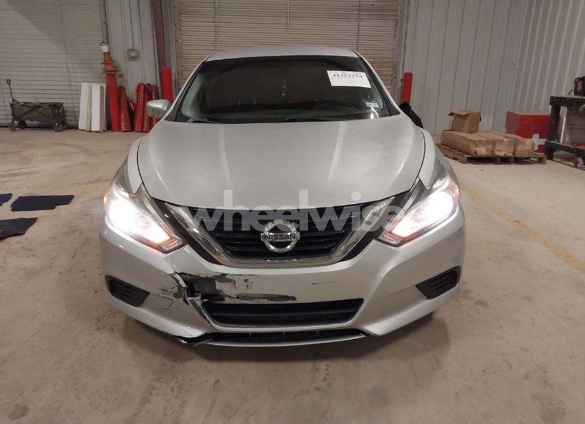 Photo 12 of 2018 Nissan Altima 2.5 S (VIN 1N4AL3APXJC111640)