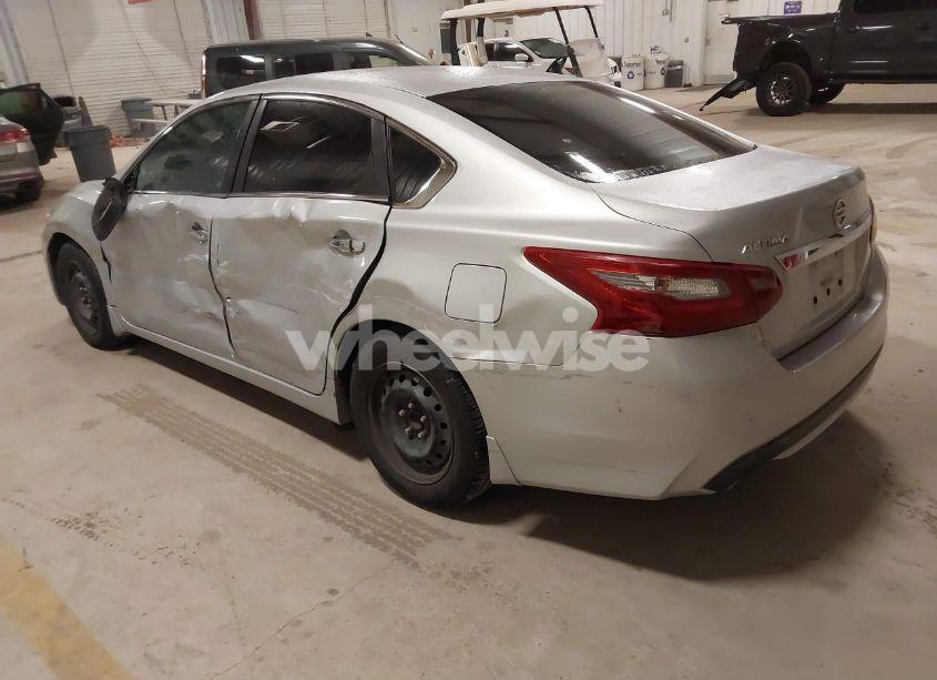 Photo 3 of 2018 Nissan Altima 2.5 S (VIN 1N4AL3APXJC111640)