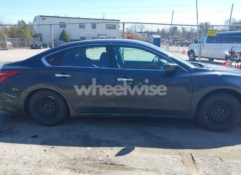 Photo 13 of 2018 Nissan Altima 2.5 S (VIN 1N4AL3APXJC120564)