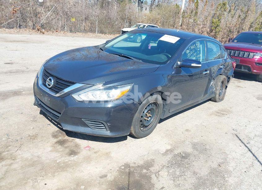 Photo 2 of 2018 Nissan Altima 2.5 S (VIN 1N4AL3APXJC120564)