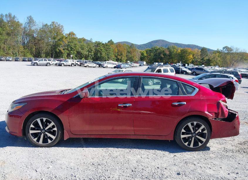 Photo 15 of 2018 Nissan Altima 2.5 SR (VIN 1N4AL3APXJC121746)