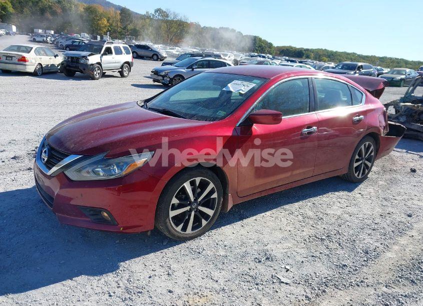 Photo 2 of 2018 Nissan Altima 2.5 SR (VIN 1N4AL3APXJC121746)