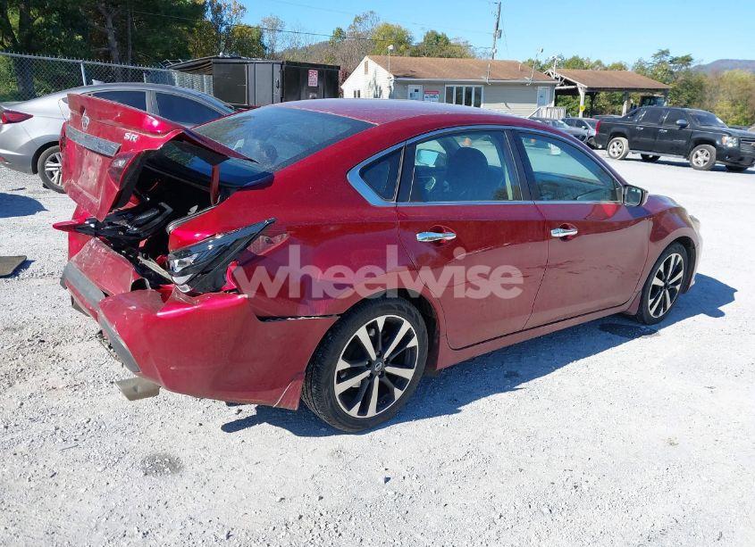 Photo 4 of 2018 Nissan Altima 2.5 SR (VIN 1N4AL3APXJC121746)