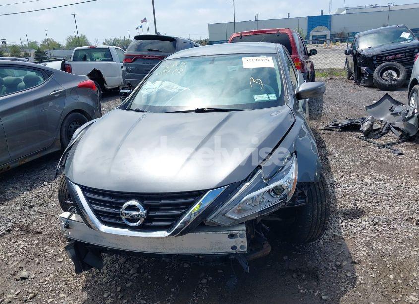 Photo 13 of 2018 Nissan Altima 2.5 SV (VIN 1N4AL3APXJC125179)