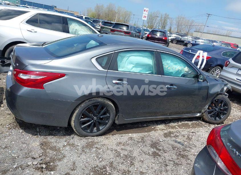 Photo 14 of 2018 Nissan Altima 2.5 SV (VIN 1N4AL3APXJC125179)