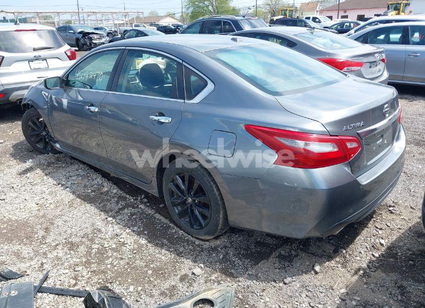 Photo 3 of 2018 Nissan Altima 2.5 SV (VIN 1N4AL3APXJC125179)