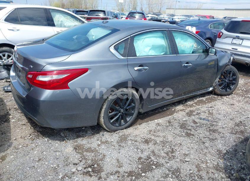 Photo 4 of 2018 Nissan Altima 2.5 SV (VIN 1N4AL3APXJC125179)