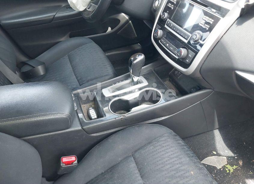 Photo 5 of 2018 Nissan Altima 2.5 SV (VIN 1N4AL3APXJC125179)