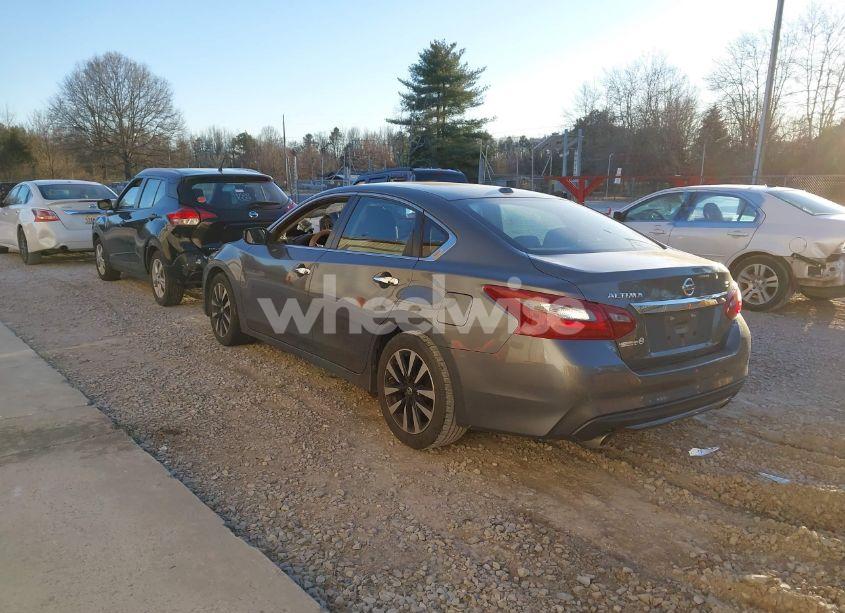 Photo 3 of 2018 Nissan Altima 2.5 SV (VIN 1N4AL3APXJC125229)