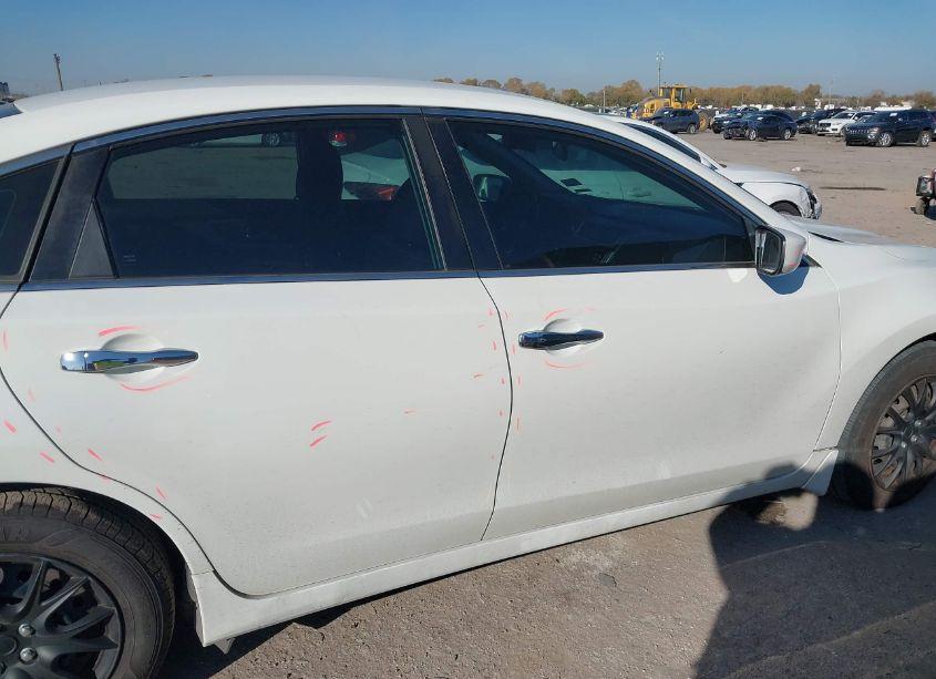 Photo 13 of 2018 Nissan Altima 2.5 S (VIN 1N4AL3APXJC126459)