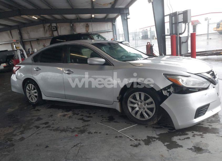 Photo 13 of 2018 Nissan Altima 2.5 S (VIN 1N4AL3APXJC128387)