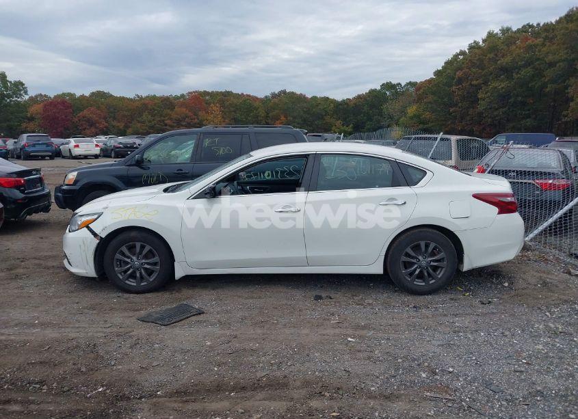 Photo 13 of 2018 Nissan Altima 2.5 S (VIN 1N4AL3APXJC128633)