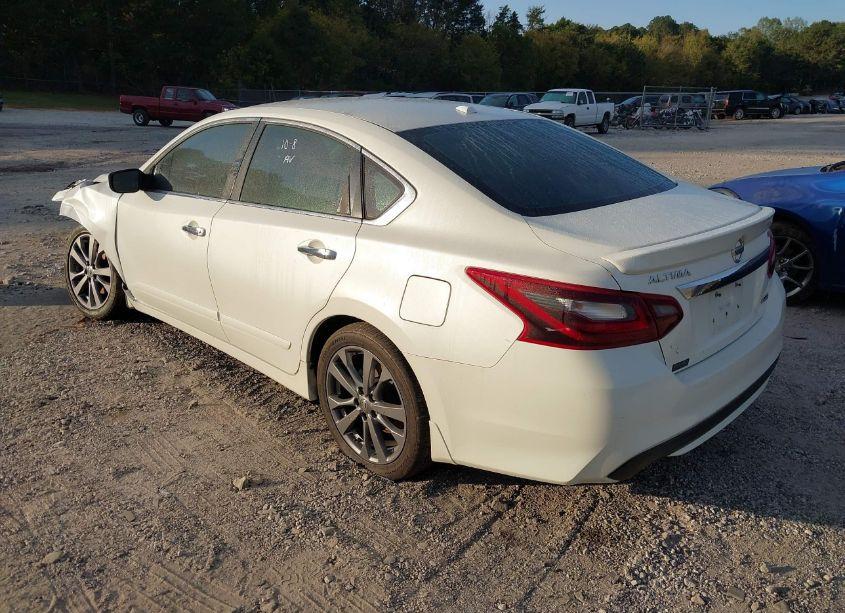 Photo 3 of 2018 Nissan Altima 2.5 SR (VIN 1N4AL3APXJC138451)