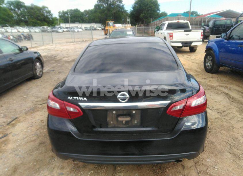 Photo 16 of 2018 Nissan Altima 2.5 S (VIN 1N4AL3APXJC141821)