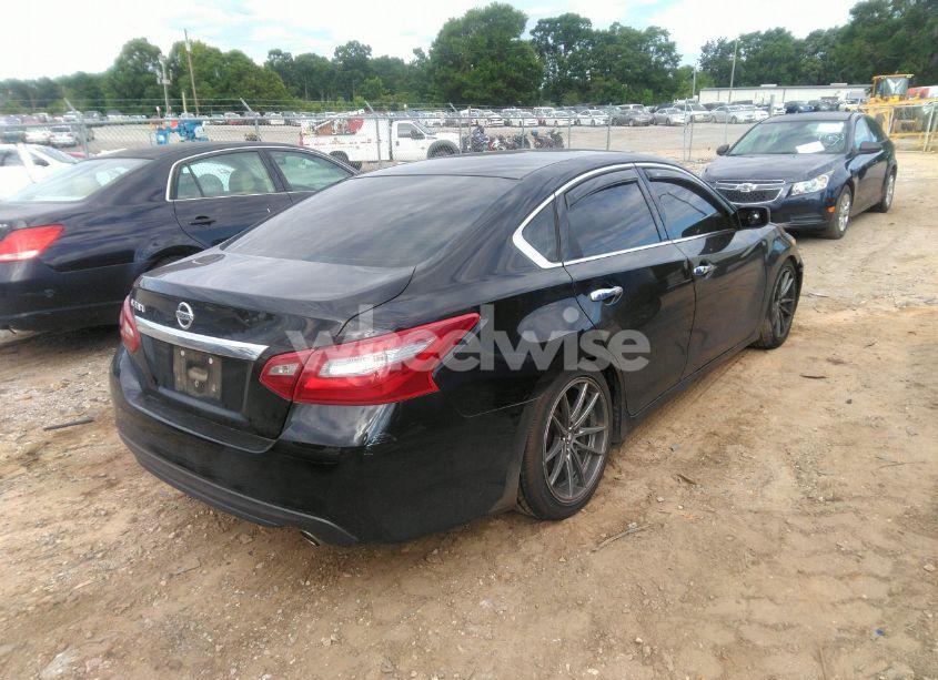 Photo 4 of 2018 Nissan Altima 2.5 S (VIN 1N4AL3APXJC141821)