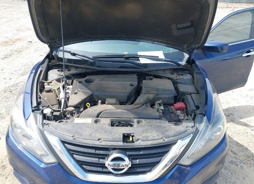 Photo 10 of 2018 Nissan Altima 2.5 SR (VIN 1N4AL3APXJC143357)