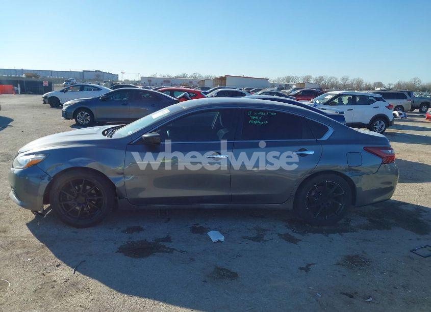 Photo 14 of 2018 Nissan Altima 2.5 S (VIN 1N4AL3APXJC151054)