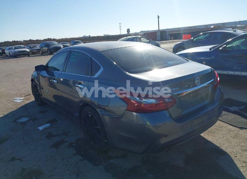 Photo 3 of 2018 Nissan Altima 2.5 S (VIN 1N4AL3APXJC151054)